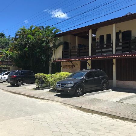 Apartamento estilo Chalé com piscina Ubatuba Exterior foto