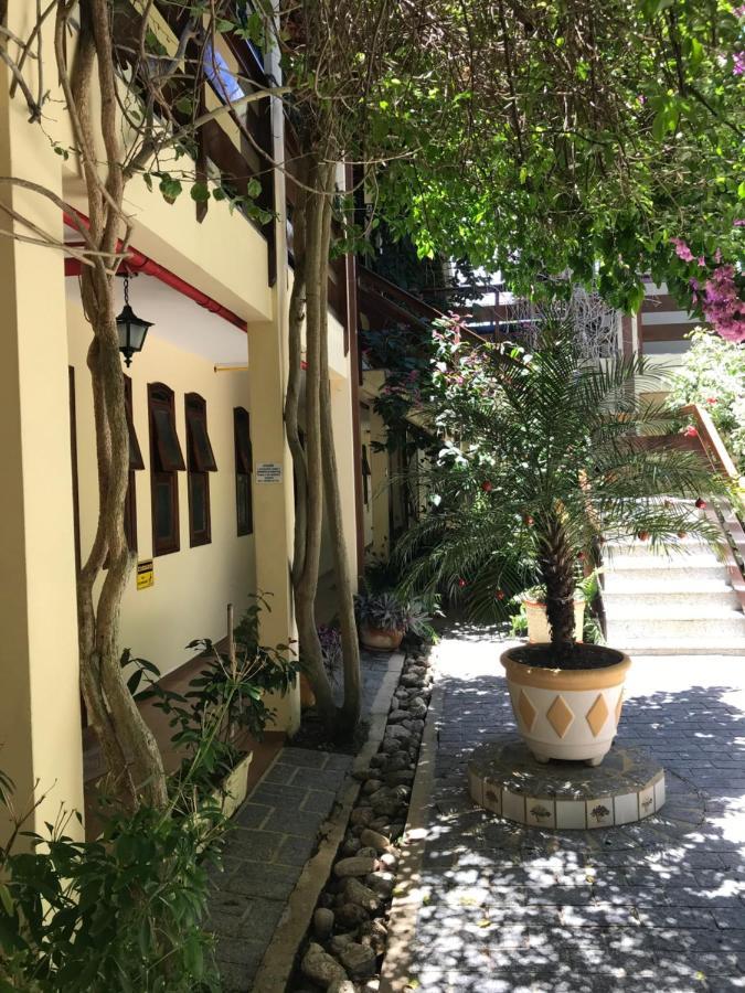 Apartamento estilo Chalé com piscina Ubatuba Exterior foto